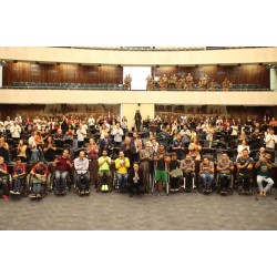 Atletas do paradesporto são homenageados na Assembleia Legislativa do Paraná